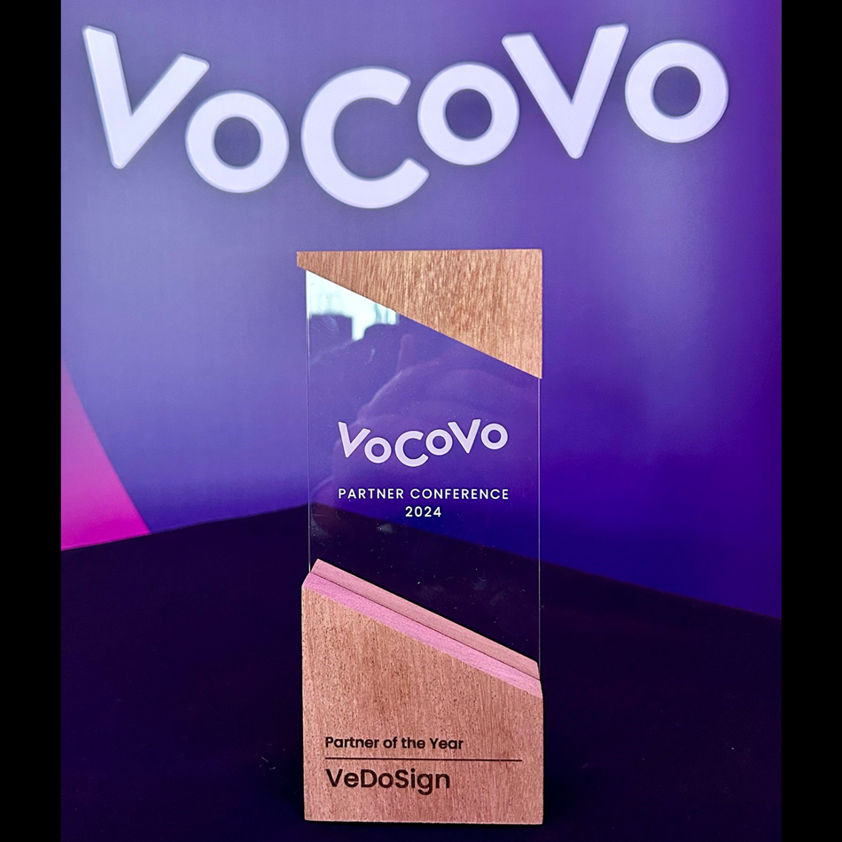 Award Partner Of The Year 2023 VoCoVo Prize VeDoSign Original